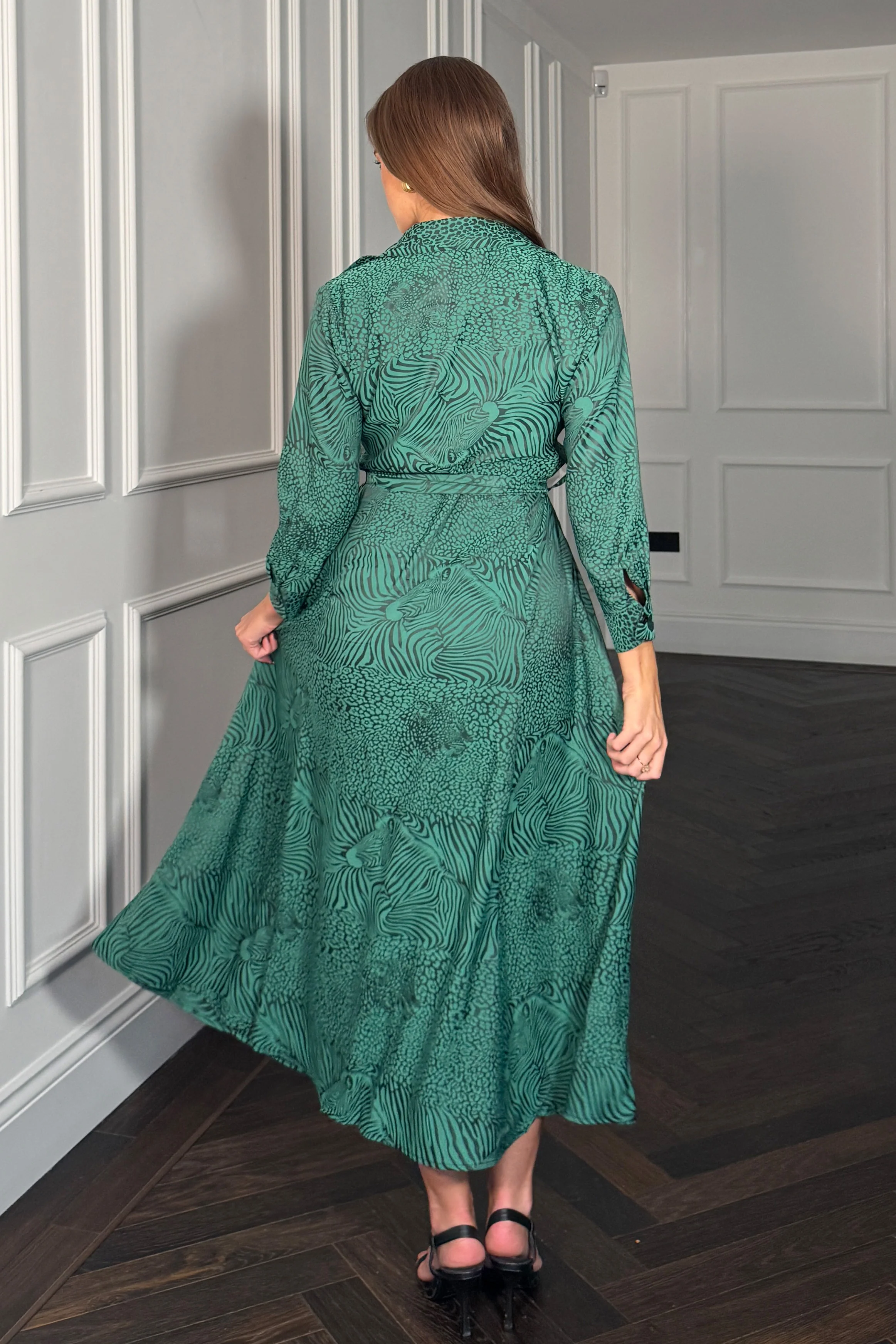 Angela Long Sleeve Maxi Shirt Dress Green Animal - Image 6