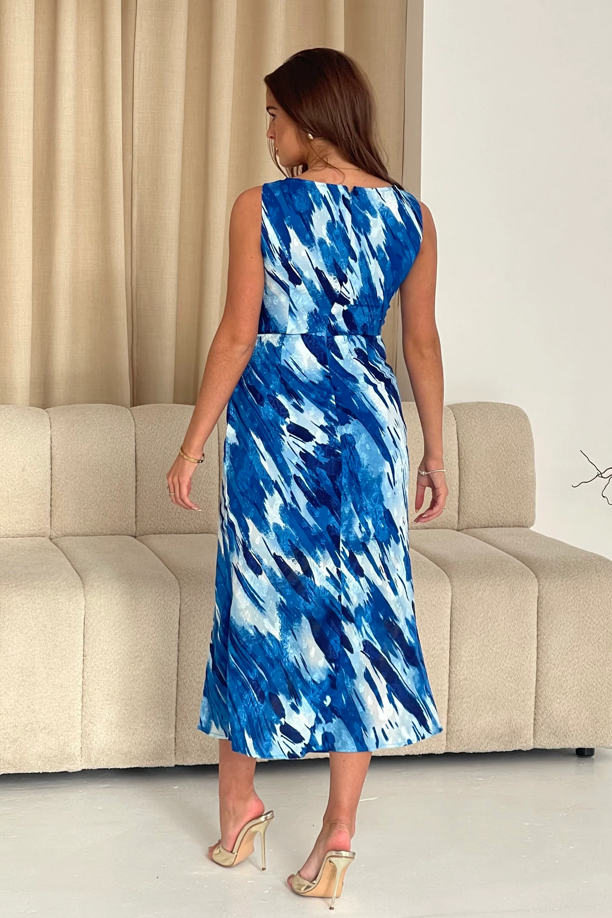 Bay Boat Neck Keyhole Detail Midi Dress Blue Burnout - Image 7