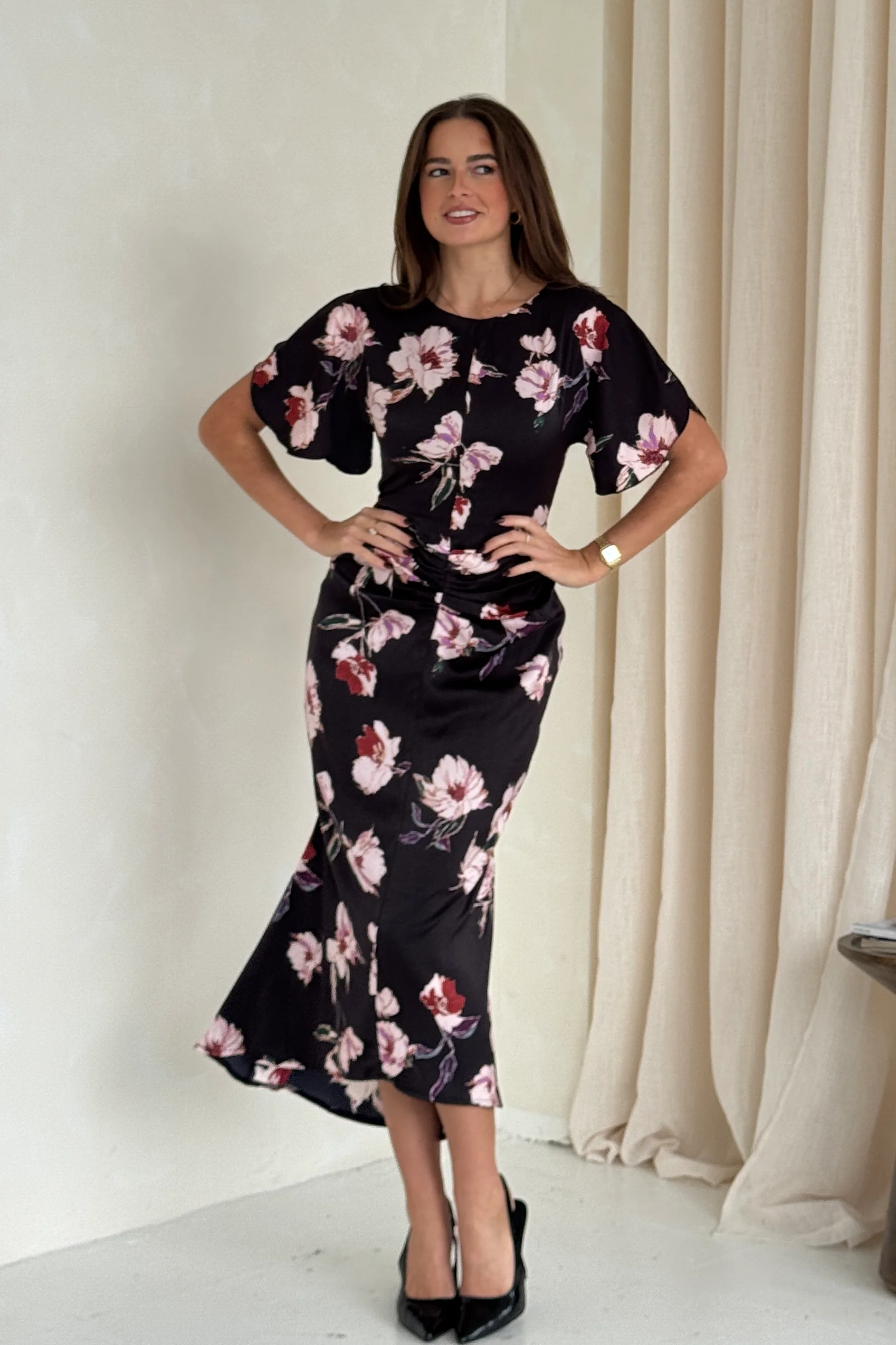 Cleo Ruched Detail Midi Dress In Oriental Floral - Image 3
