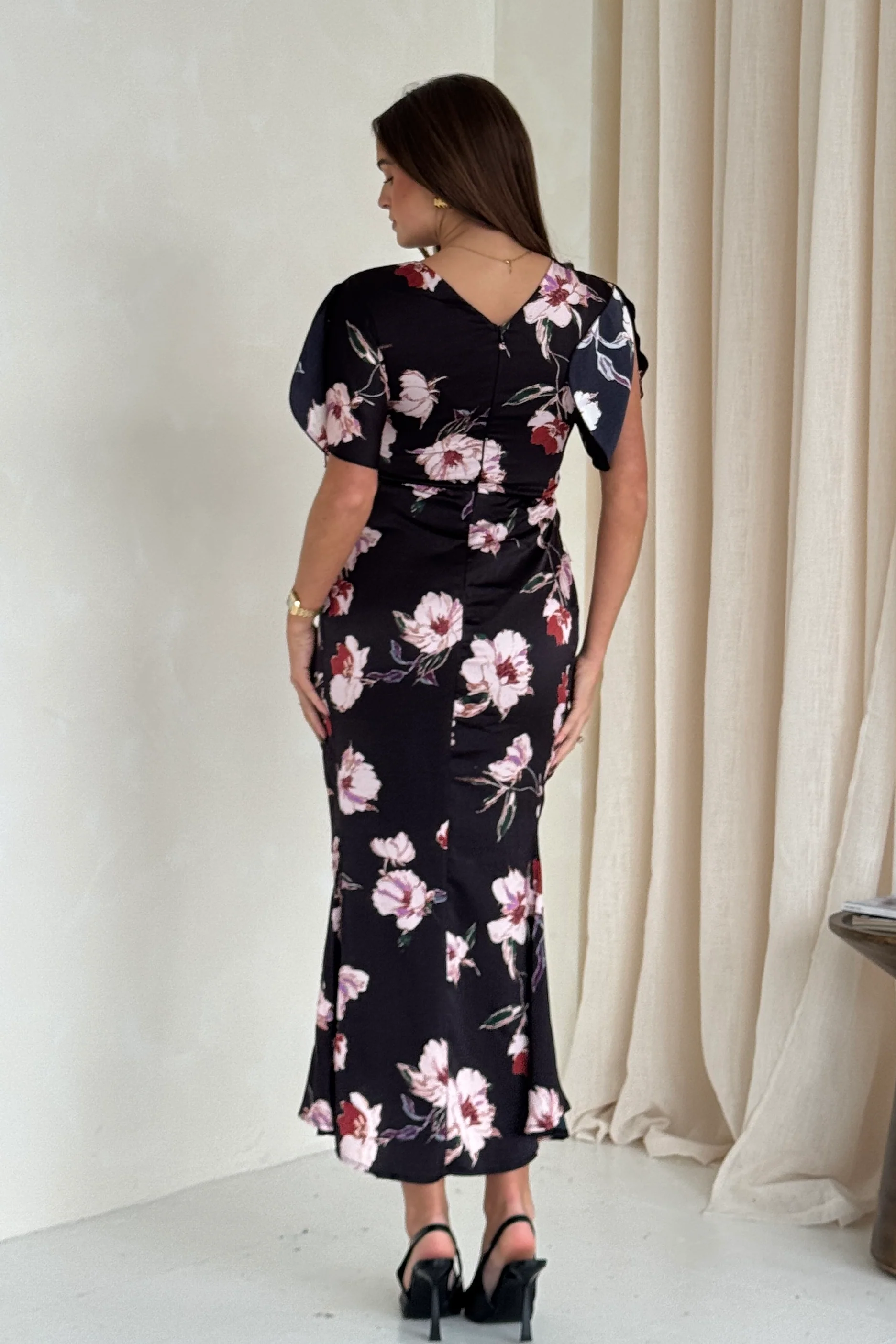 Cleo Ruched Detail Midi Dress In Oriental Floral - Image 5