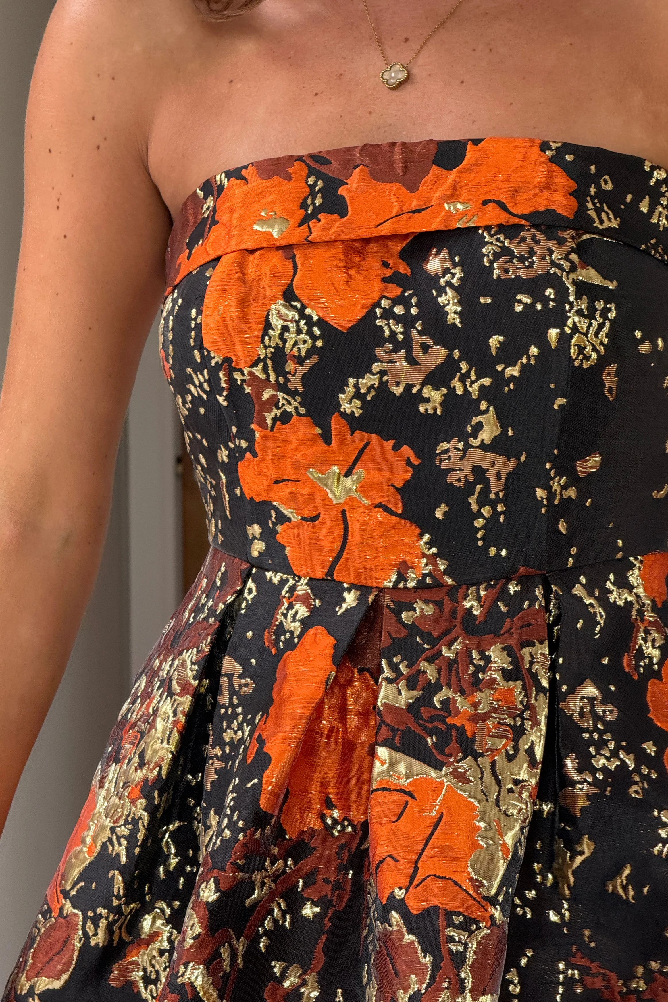 Danni Strapless Bandeau Midi Dress Black And Gold - Image 3