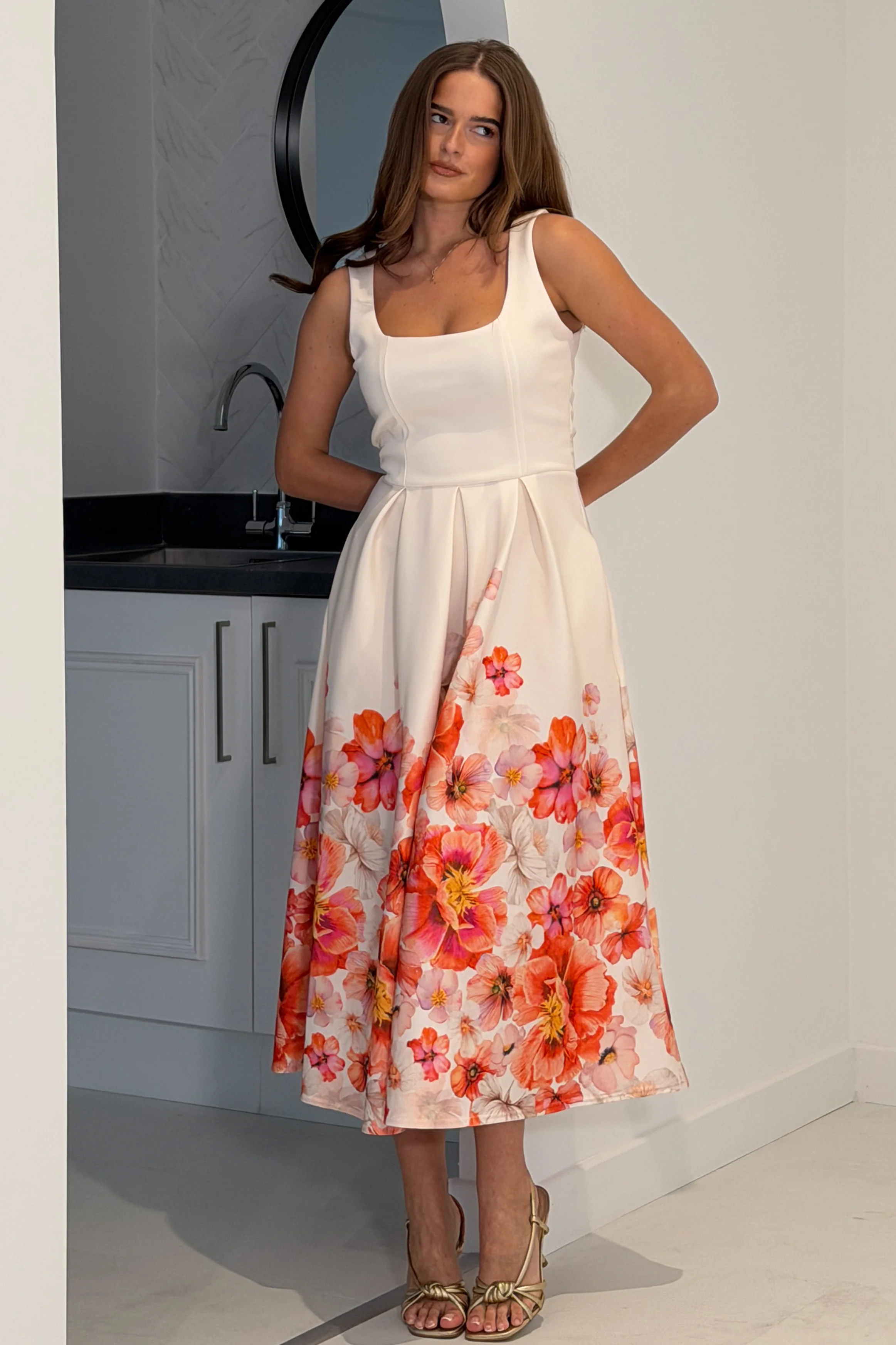 Erica Square Neck Pleated Midi Dress Floral print - Image 3