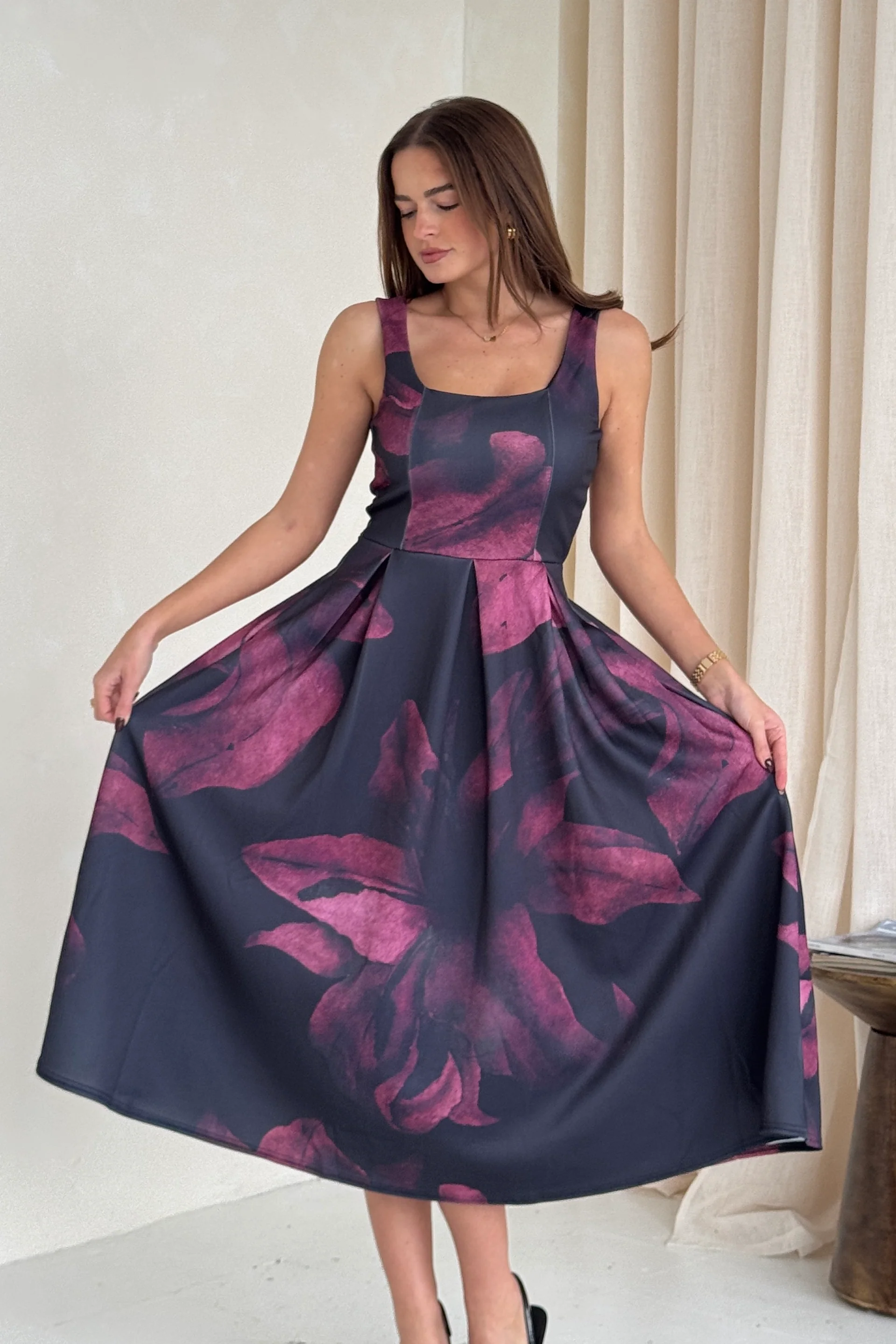 Erica Square Neck Pleated Midi Dress Wine Floral - Image 2