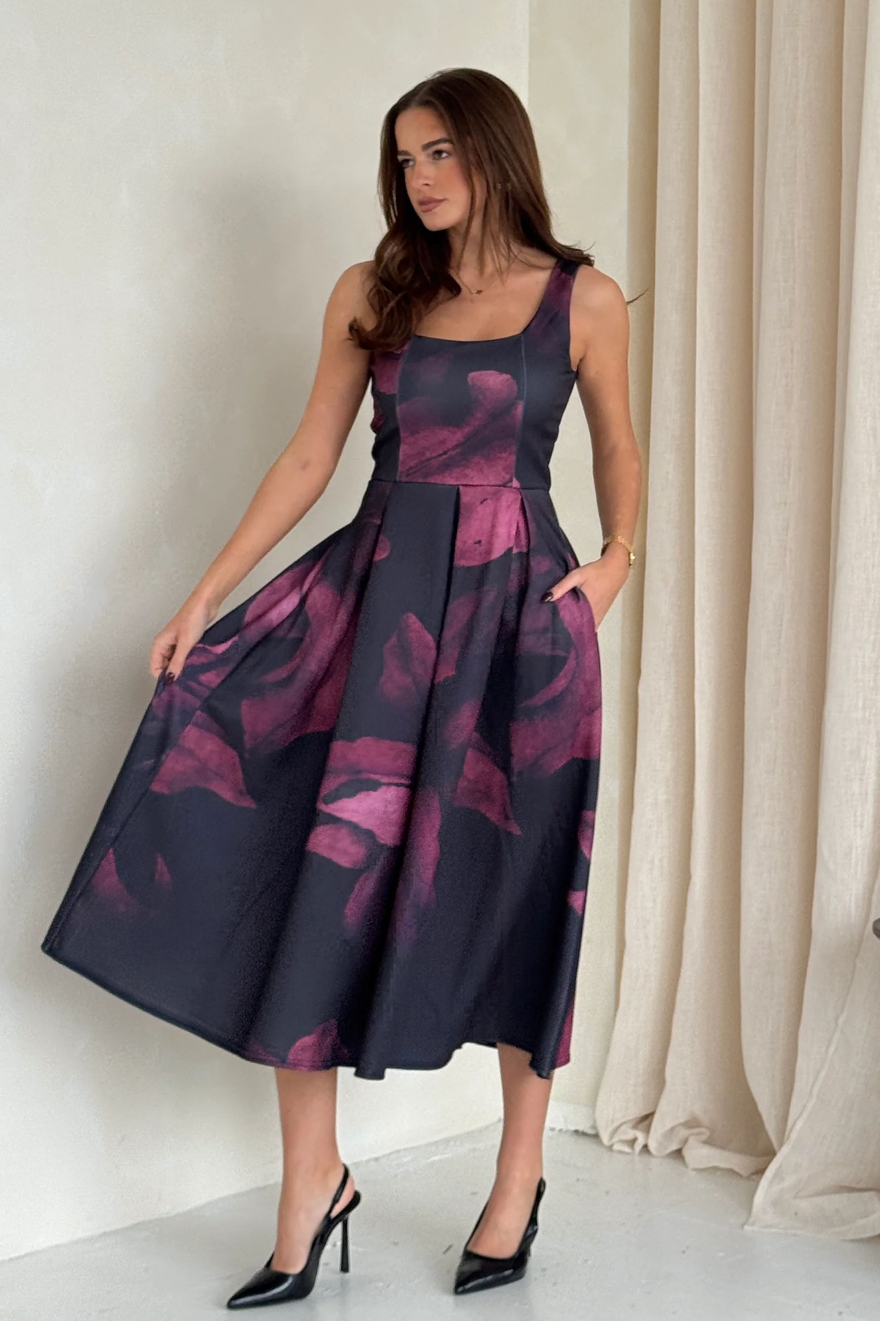 Erica Square Neck Pleated Midi Dress Wine Floral - Image 4