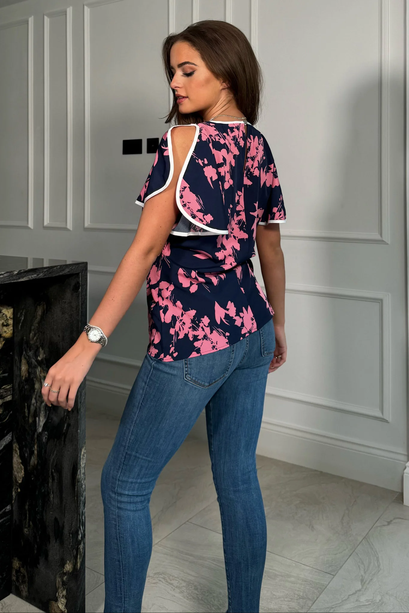 Fleur Navy Pink Floral Split Sleeve Top - Image 4