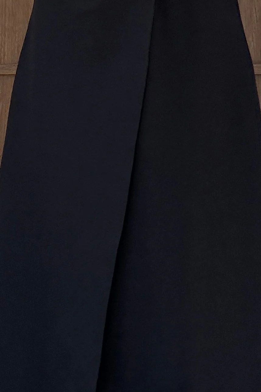 Hazel Tailored Sleeveless Midi Dress Black - Image 3