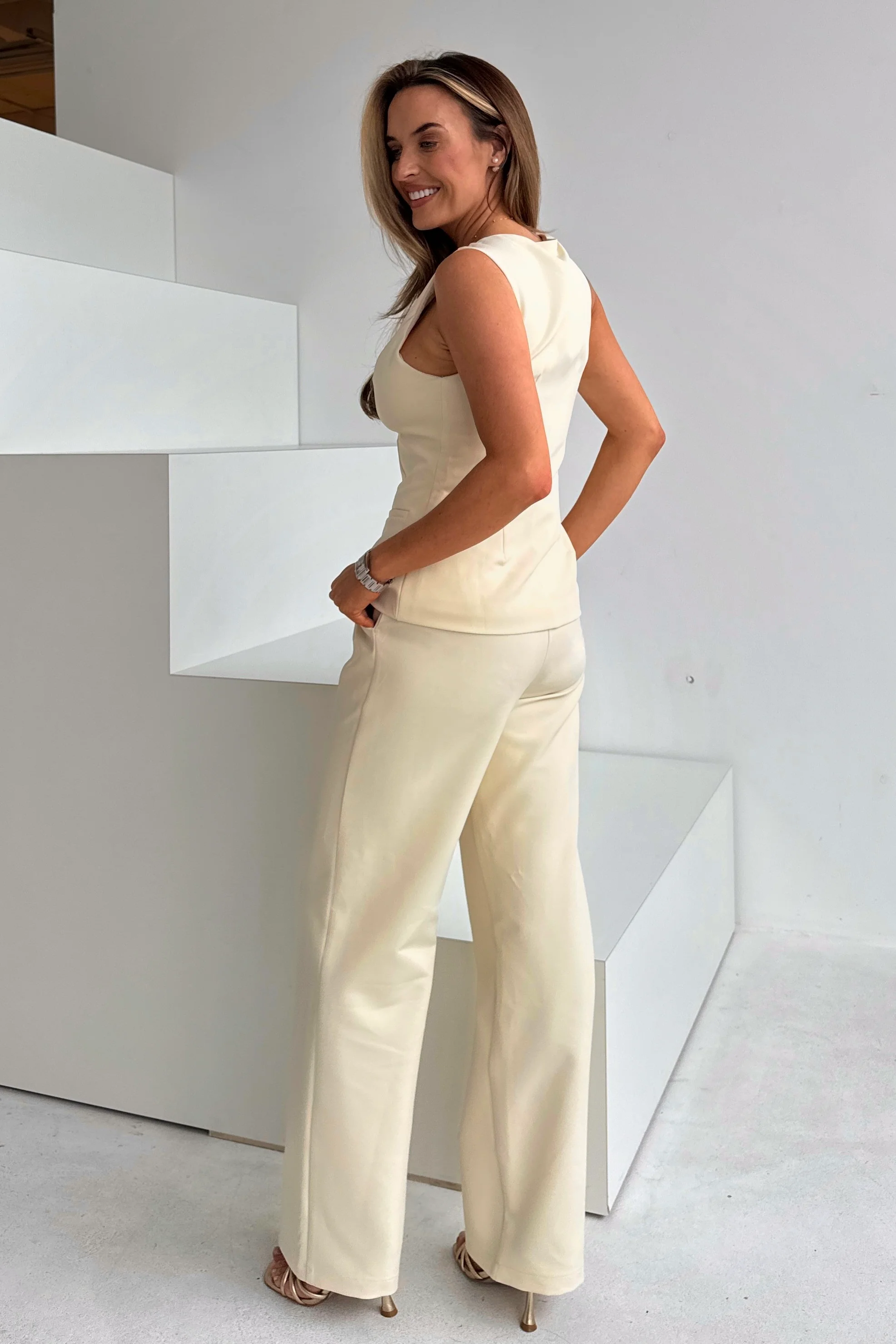 Jo Pleat Detail Tailored Trouser Ivory - Image 6