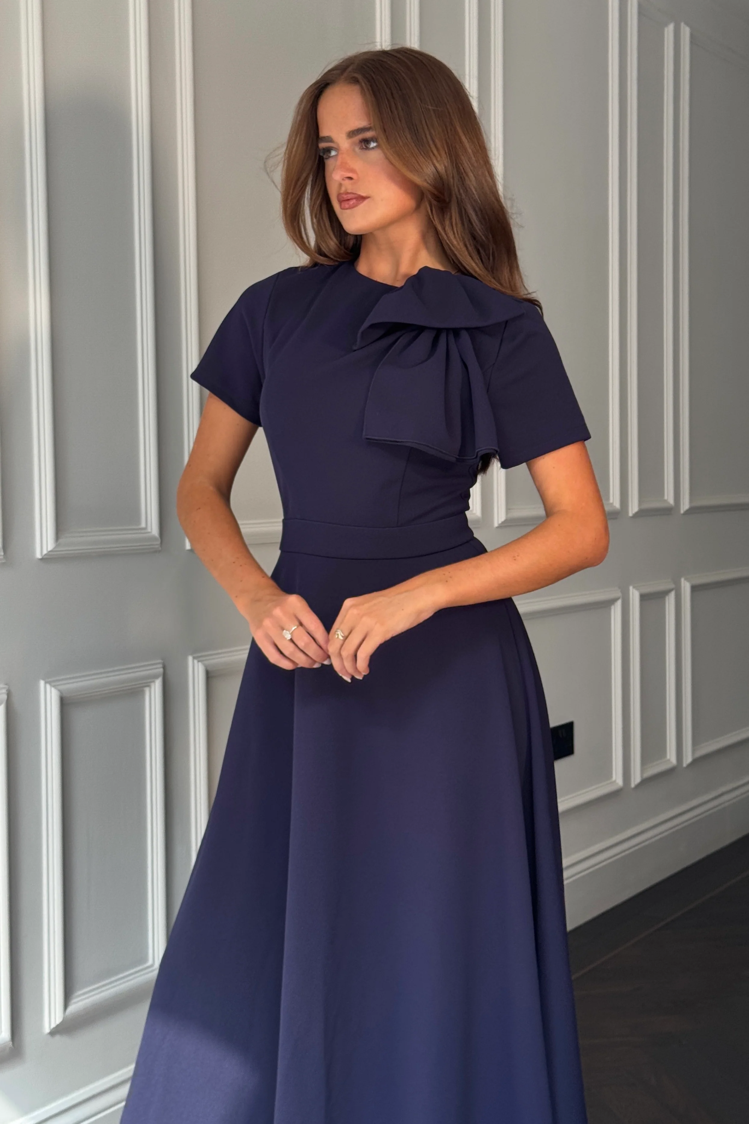 Minta Bow Detail Short Sleeve Midi Dress Navy - Image 2