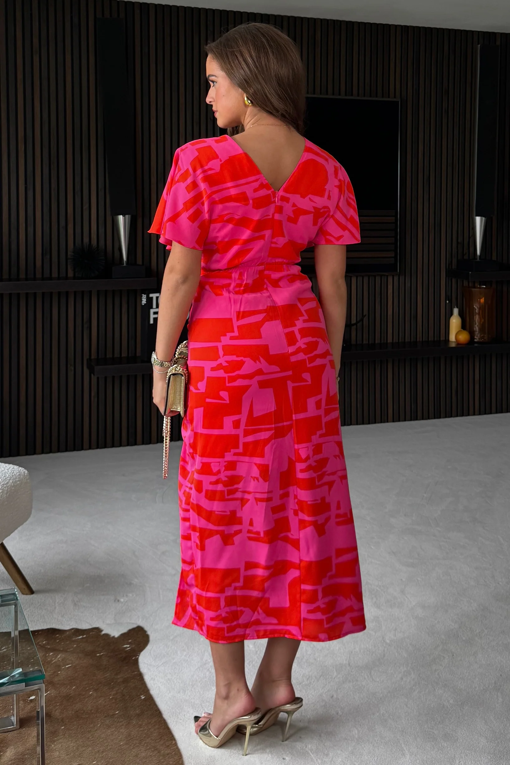 Priscilla Non Returnable - Image 4