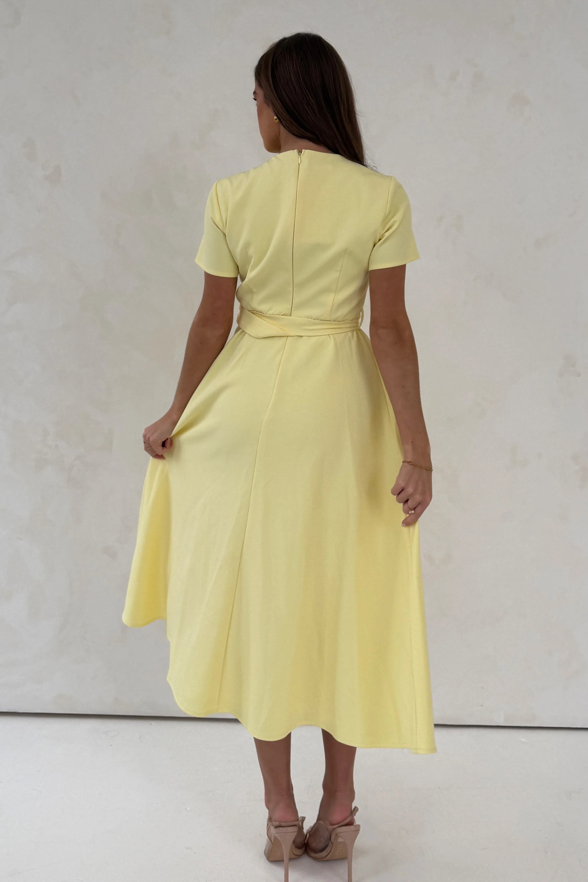 Sorelle Belted Midi Dress Yellow - Image 5