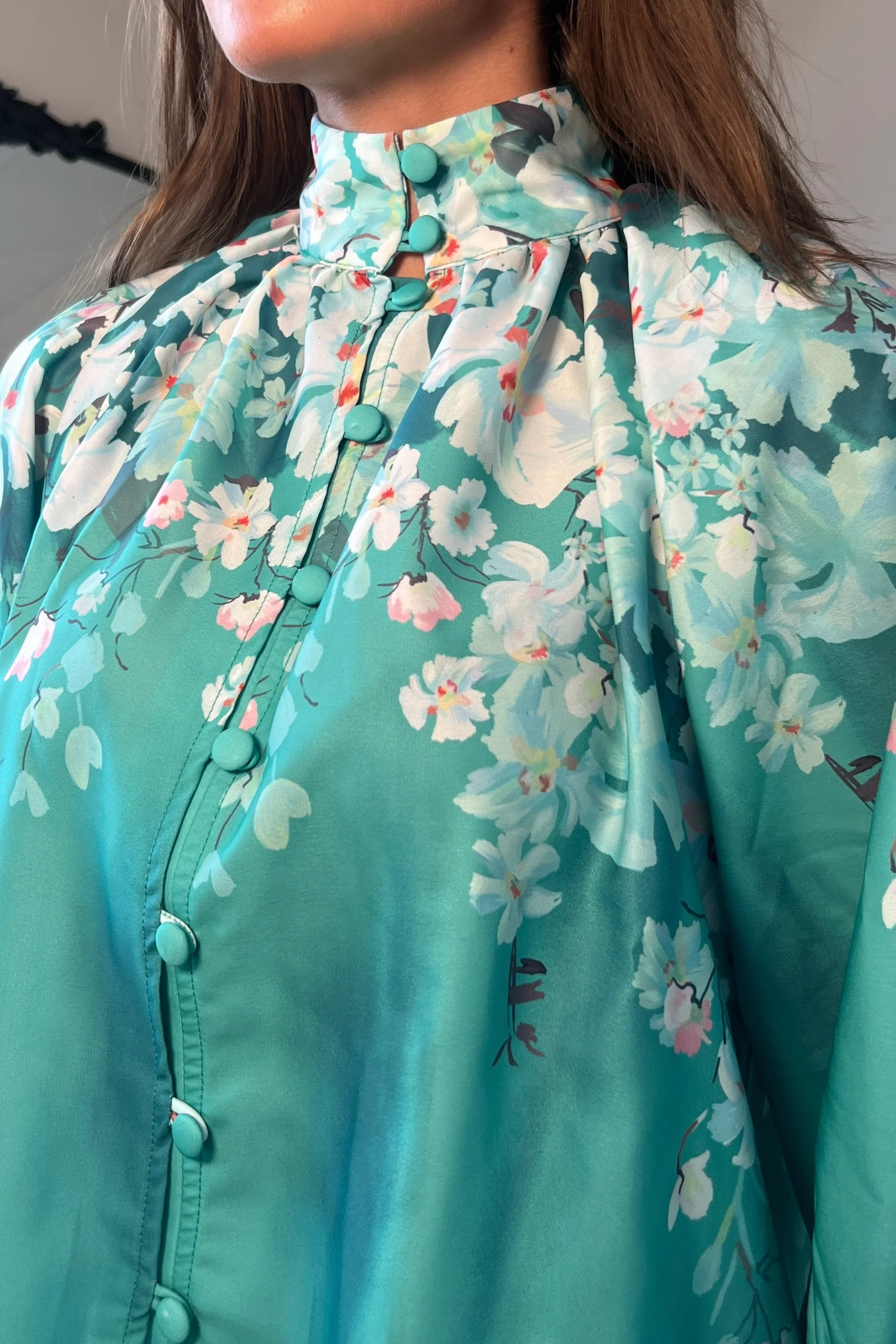 Tracey Balloon Sleeve High Neck Blouse - Image 3